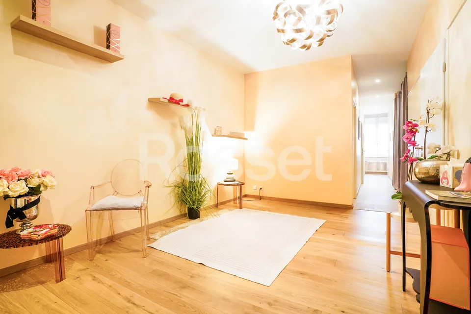 Local commercial d'env. 74 m² au 2ème étage