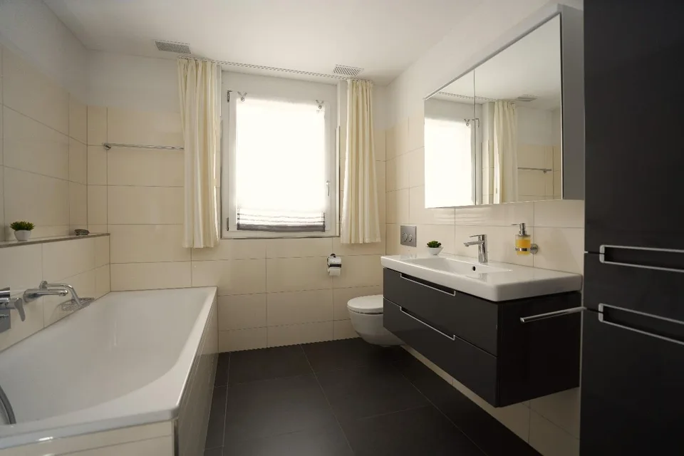 Modern wohnen auf Eigentumsniveau - 4.5 Zimmer mit zwei Wintergärten