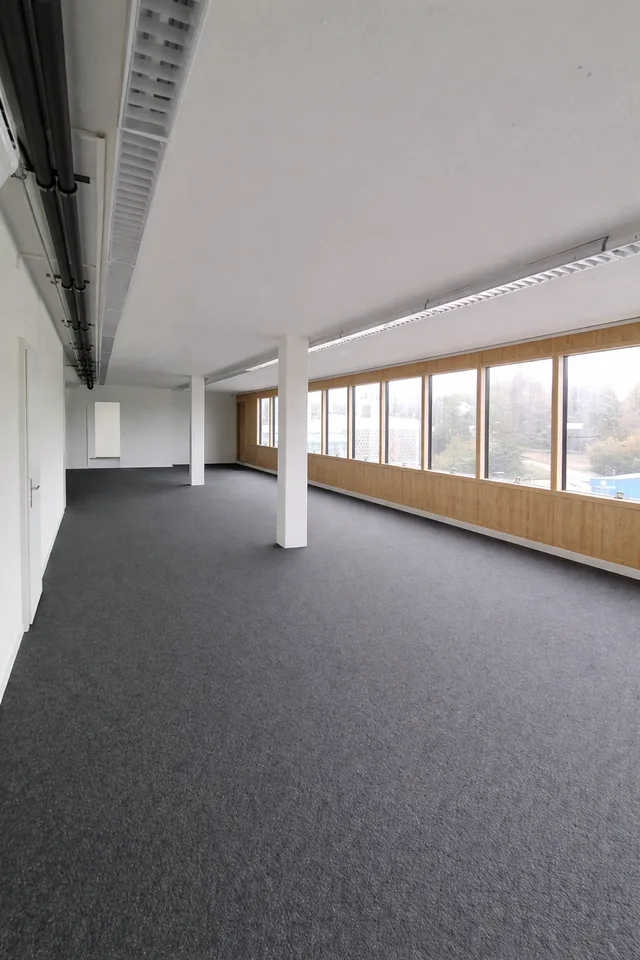 Votre nouvelle adresse commerciale entre Zurich, Zug et Lucerne - fraîchement rénovée - usage flexible