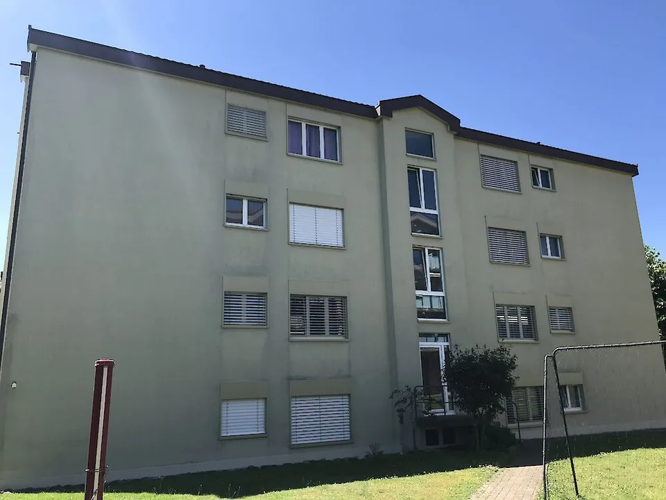 Grosszügige 2.5-Zimmerwohnung in Wünnewil