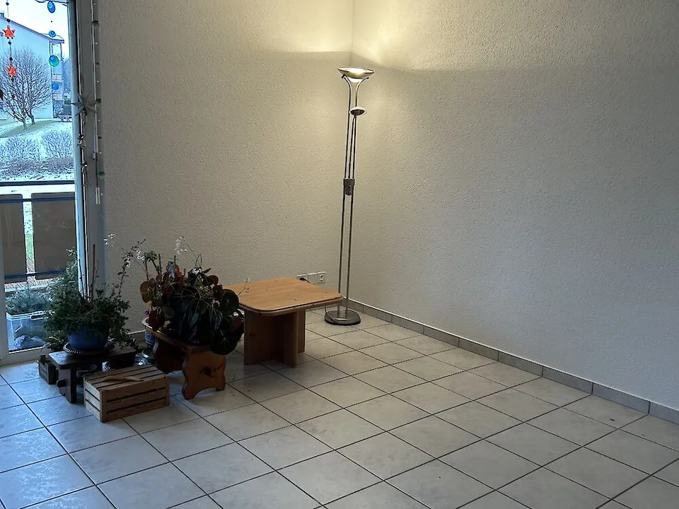 Grosszügige 2.5-Zimmerwohnung in Wünnewil