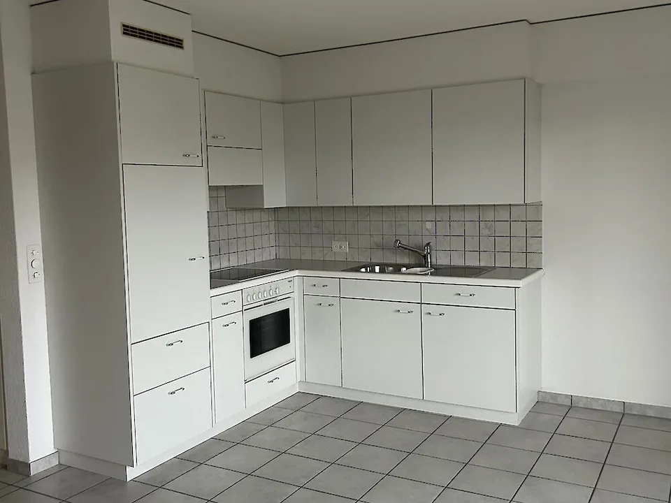 Grosszügige 2.5-Zimmerwohnung in Wünnewil