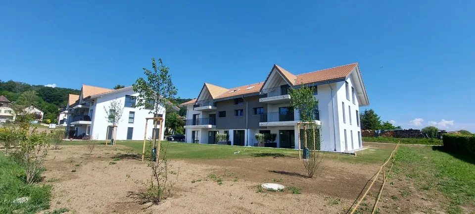 Appartement de toit de nouvelle construction de 4,5 pièces de haute qualité à Brüttelen