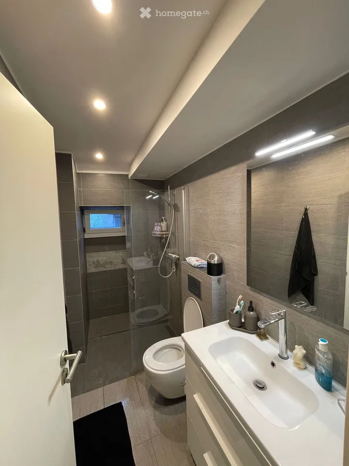 Room in shared apartment with private bathroom