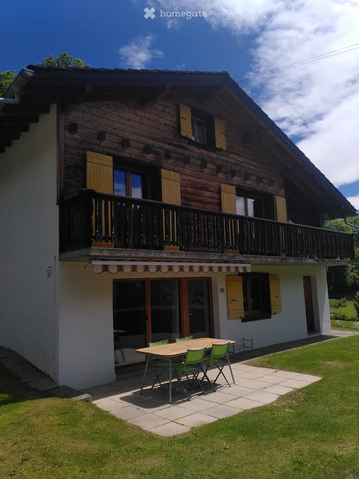 Appartement avec jardin pour location saisonnière à Ovronnaz