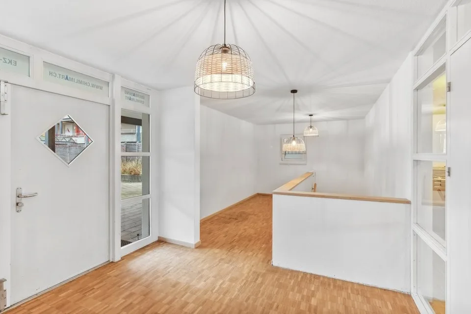 Espace de garderie à quelques minutes à pied de la gare de Schwerzenbach – photo 7 sur 8