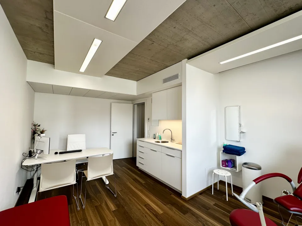 À louer ! Une belle surface administrative moderne, à deux pas de la place de Rome à Martigny ! – photo 7 sur 11