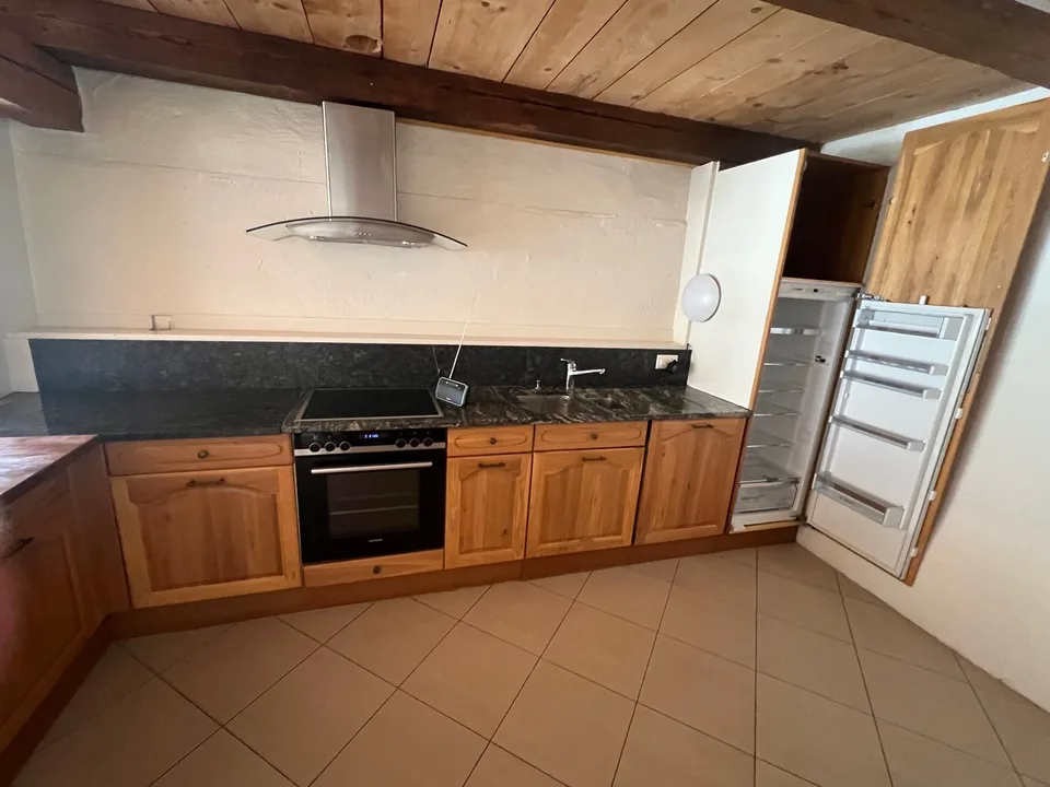 Delizioso appartamento di 4,5 locali in Provenza con terrazza e giardino
