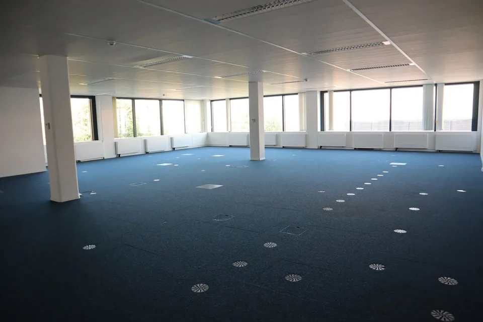 Vari uffici e spazi di lavoro in affitto a Belp (19–200 m²)