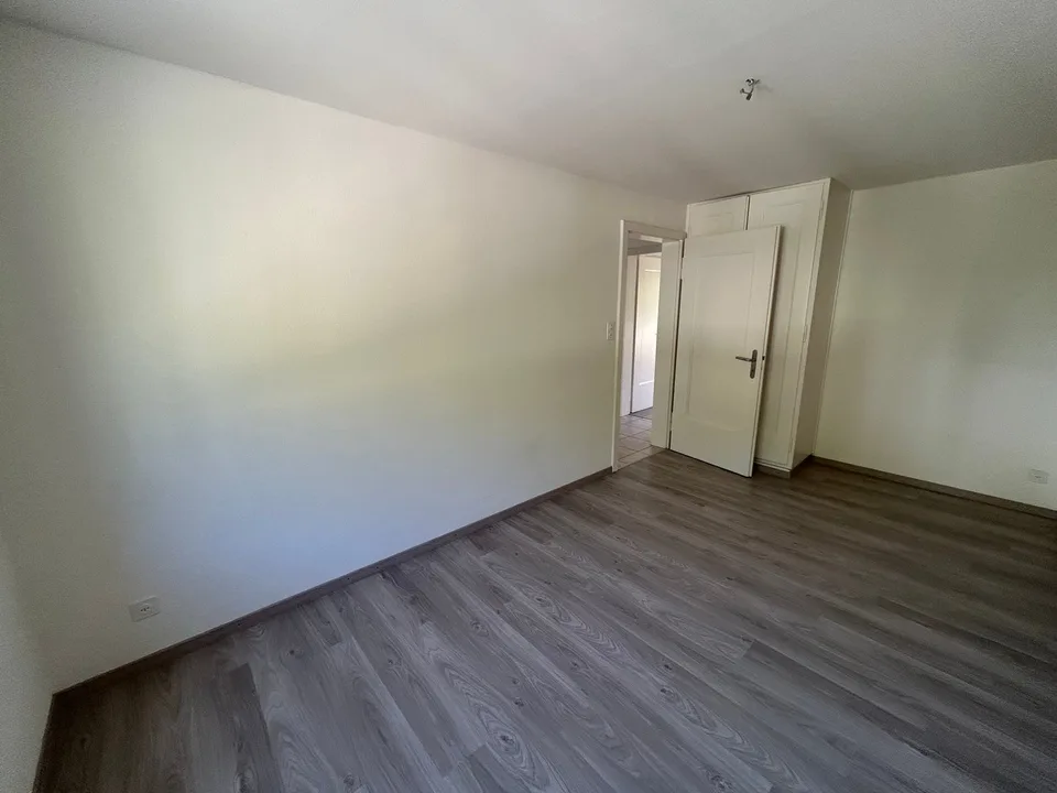 Zu vermieten: 3-Zimmer-Wohnung mit Balkon - Paul-Charmillot 82, St-Imier – Foto 11 von 14