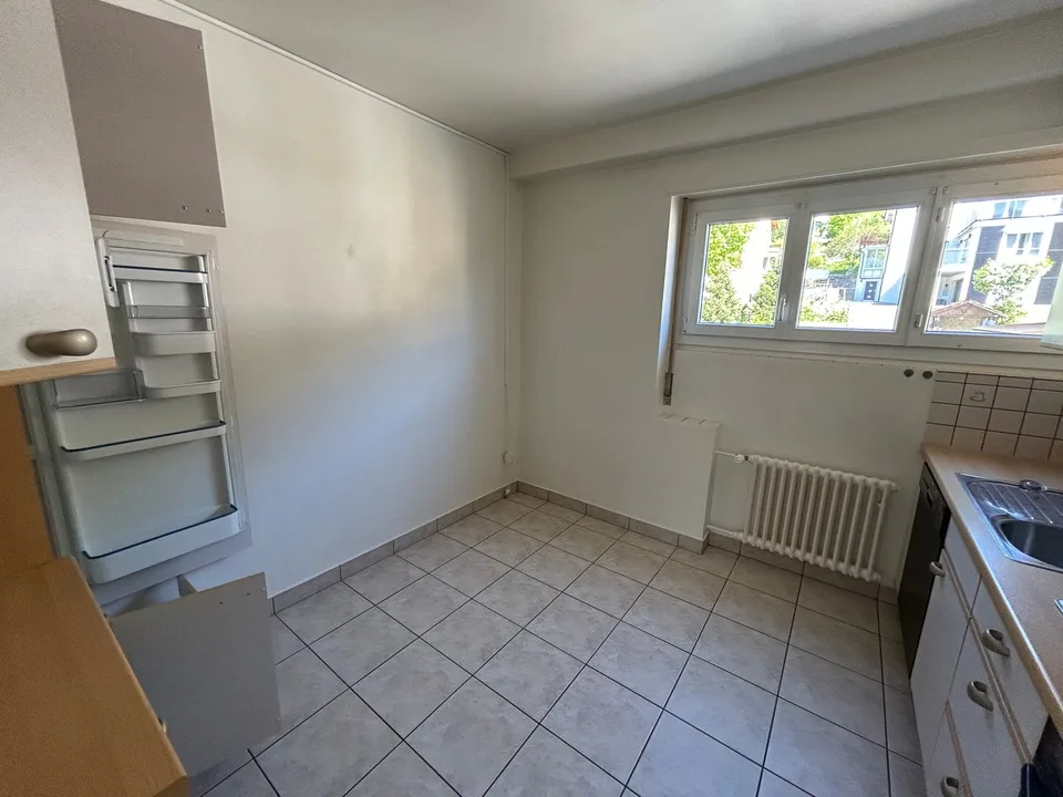 Zu vermieten: 3-Zimmer-Wohnung mit Balkon - Paul-Charmillot 82, St-Imier – Foto 10 von 14