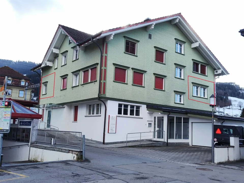 Emplacement idéal Appenzell : Bureau directement à la gare