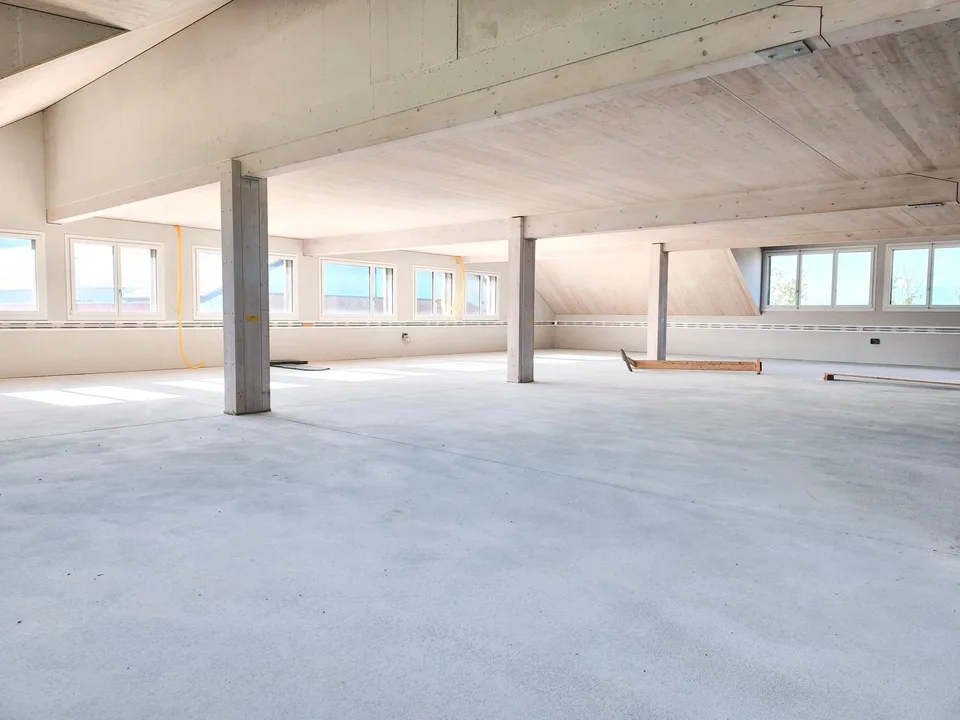 Il tuo nuovo luogo di lavoro: 89m2 e 420m2 di spazi ufficiali in costruzione di alta qualità con terrazza e vista – foto 8 di 20