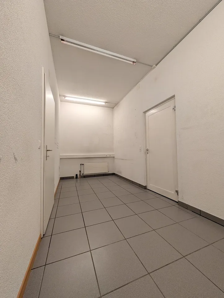 Attraktive Gewerbeimmobilie im Zentrum von Lyss – Foto 8 von 13