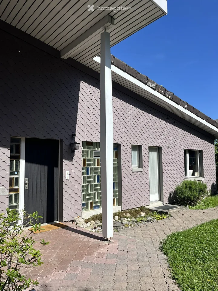 Grosszügiges Einfamilienhaus am Fuss des Zugerberges