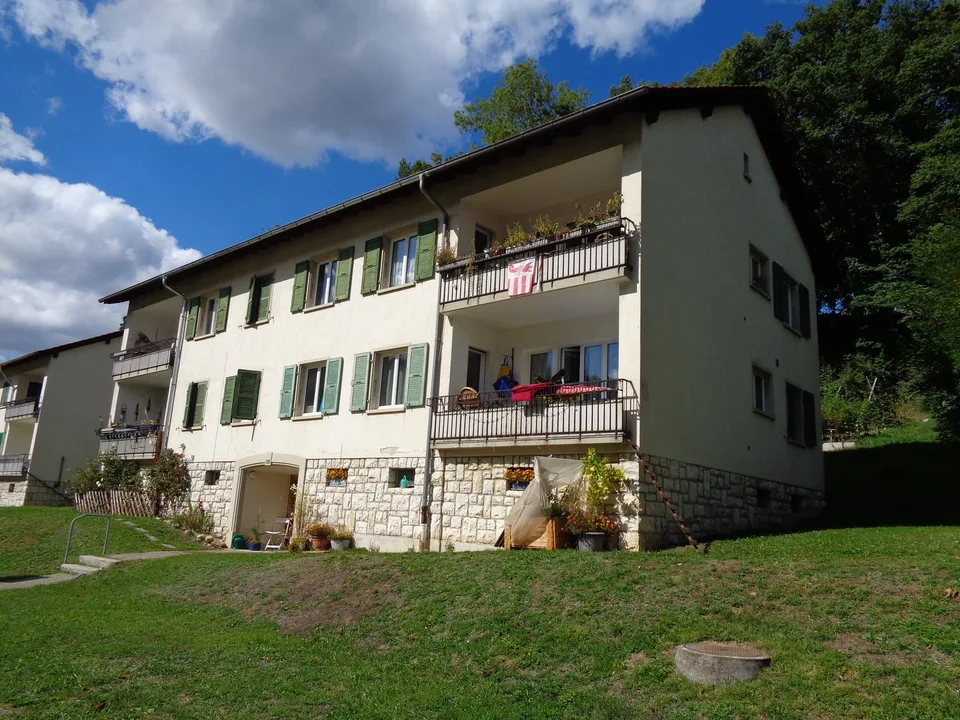 Appartamento situato in un piccolo edificio di 4 unità. – foto 16 di 16