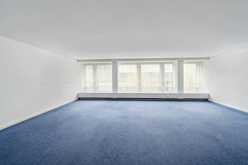 Arbeiten mit Stil: Moderne Bürofläche am Aeschenplatz
