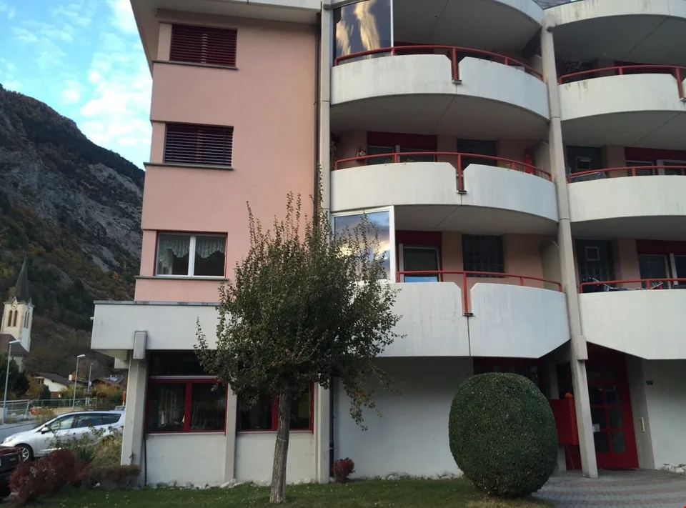 Geschäftsräumlichkeiten im Parterre, zentrale Lage