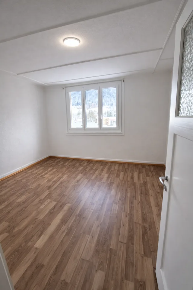 2.5 room bright apartment in Fleurier – ideal for students!