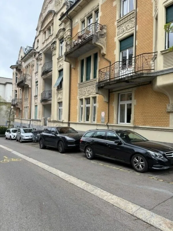 Abstellplatz an der Carmenstrasse zu vermieten