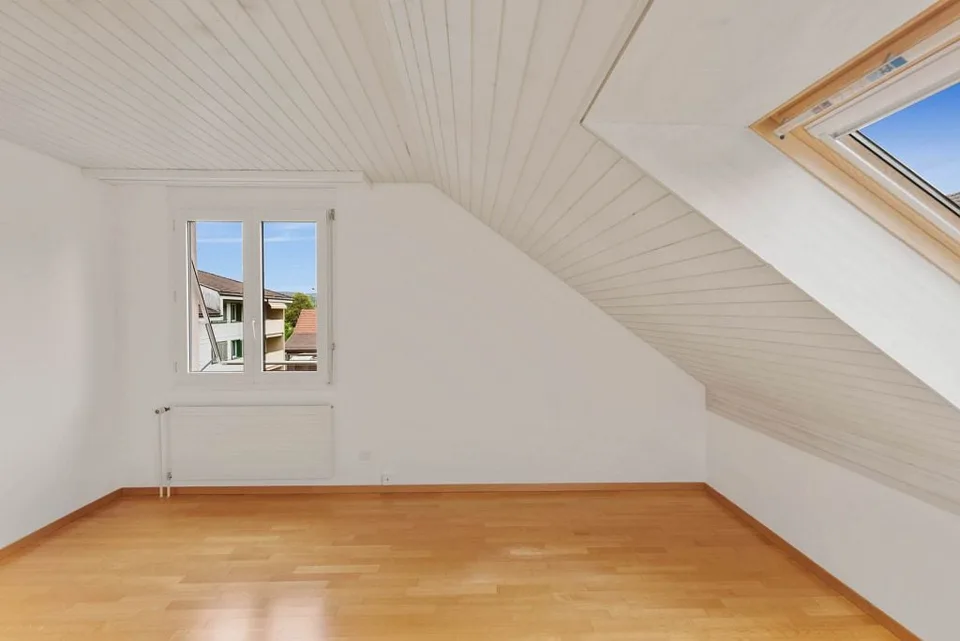 Grosszügige 4.5-Zimmerwohnung im Dachgeschoss mit Balkon