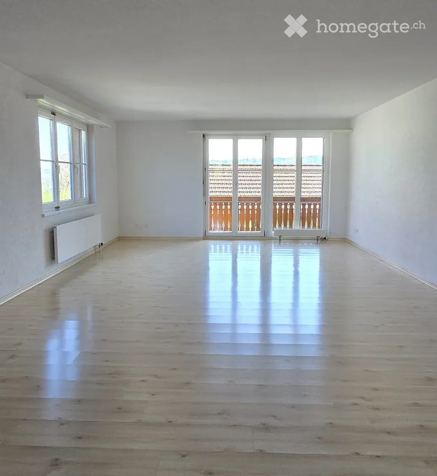 Appartement maisonnette spacieux 5 pièces avec balcon à Boningen