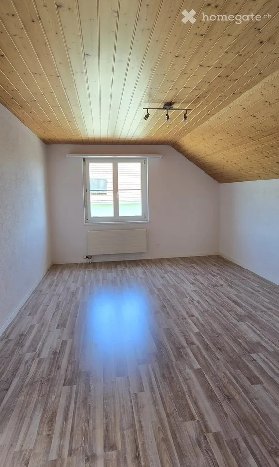 Appartement maisonnette spacieux 5 pièces avec balcon à Boningen