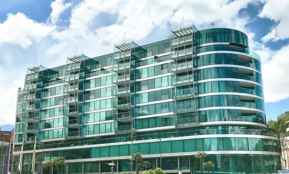 LUXURY APARTMENT WITH BREATHTAKING LAKE VIEW