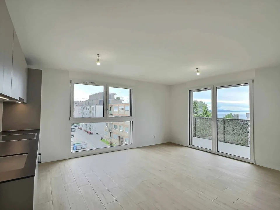 Nouvelle construction - Magnifique logement moderne avec vue sur le lac