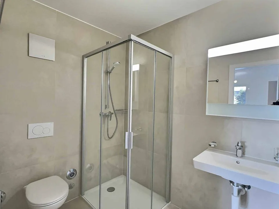 Nouvelle construction - Magnifique logement moderne avec vue sur le lac