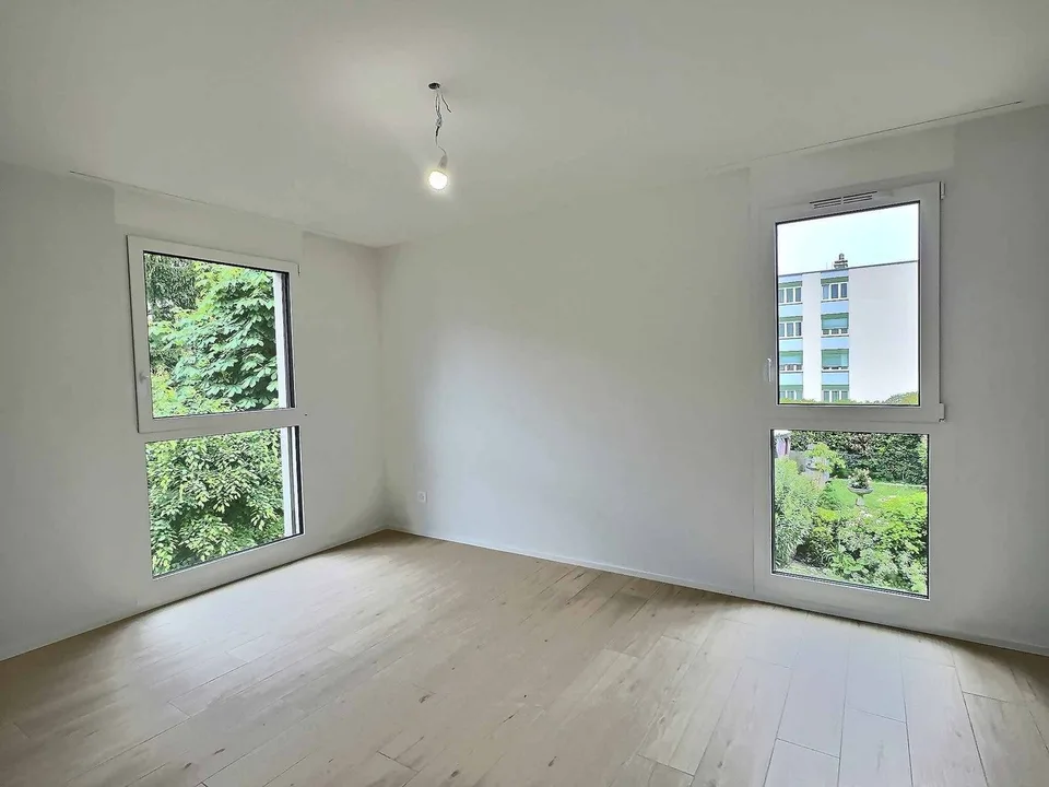 Nouvelle construction - Magnifique logement moderne avec vue sur le lac