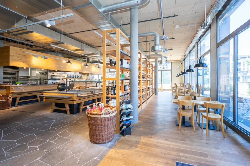 Ristorante / Caffè / Attività gastronomica – foto 9 di 12