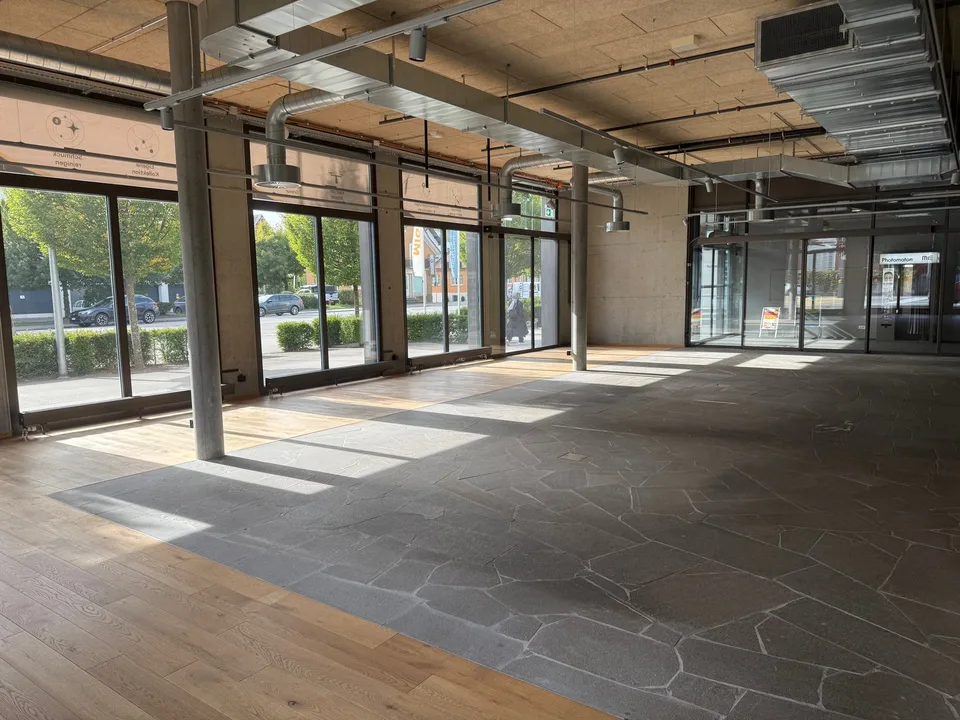 Ristorante / Caffè / Attività gastronomica – foto 12 di 12