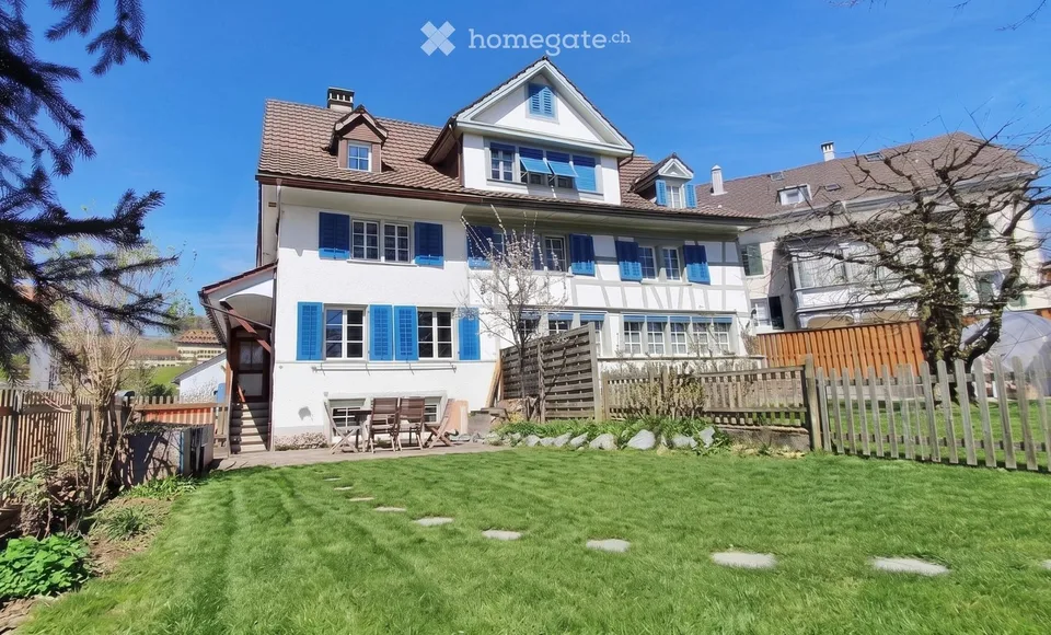 Modernisiertes 7.5-Zimmer Doppel-Einfamilienhaus