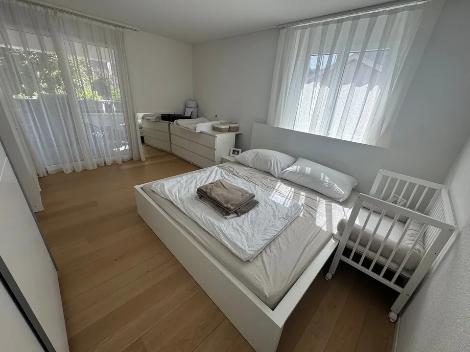 Moderne 2.5-Zimmer-Wohnung mit Balkon in Flawil