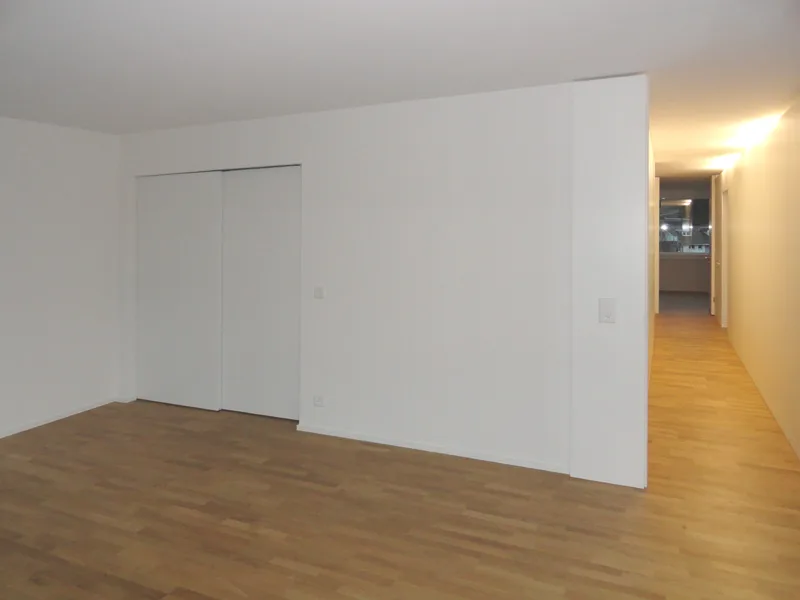 Grosszügige Wohnung in der Überbauung "Strandweg"