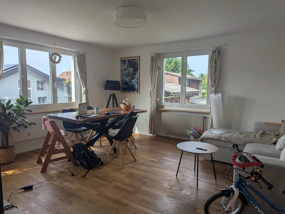 Charmante 4-Zimmer-Wohnung mit Balkon in Täuffelen