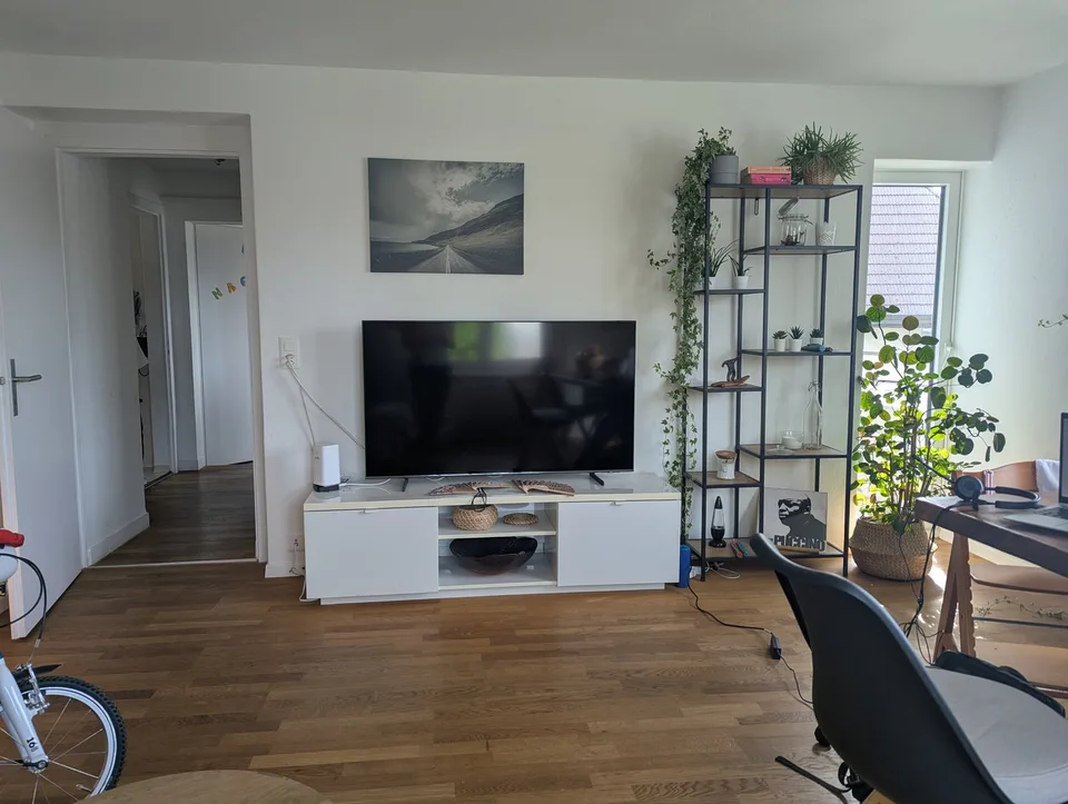 Affascinante appartamento di 4 locali con balcone a Täuffelen