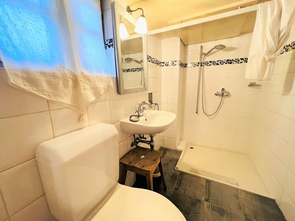 Casa con molto charme di 6,5 camere ristrutturata - Spaziosa e luminosa - Posizione tranquilla – foto 13 di 16