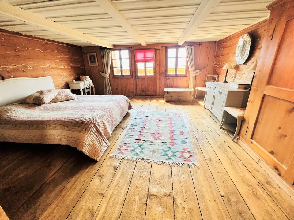 Casa con molto charme di 6,5 camere ristrutturata - Spaziosa e luminosa - Posizione tranquilla – foto 9 di 16