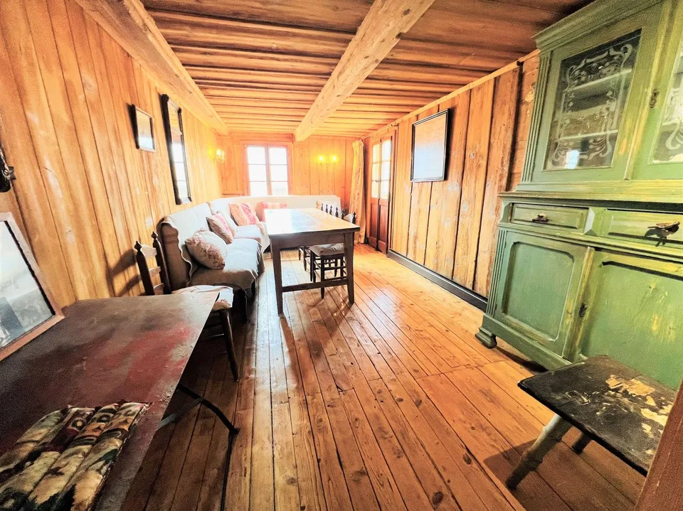 House with a lot of charm of 6.5 rooms renovated - Spacious and Bright - Quiet location