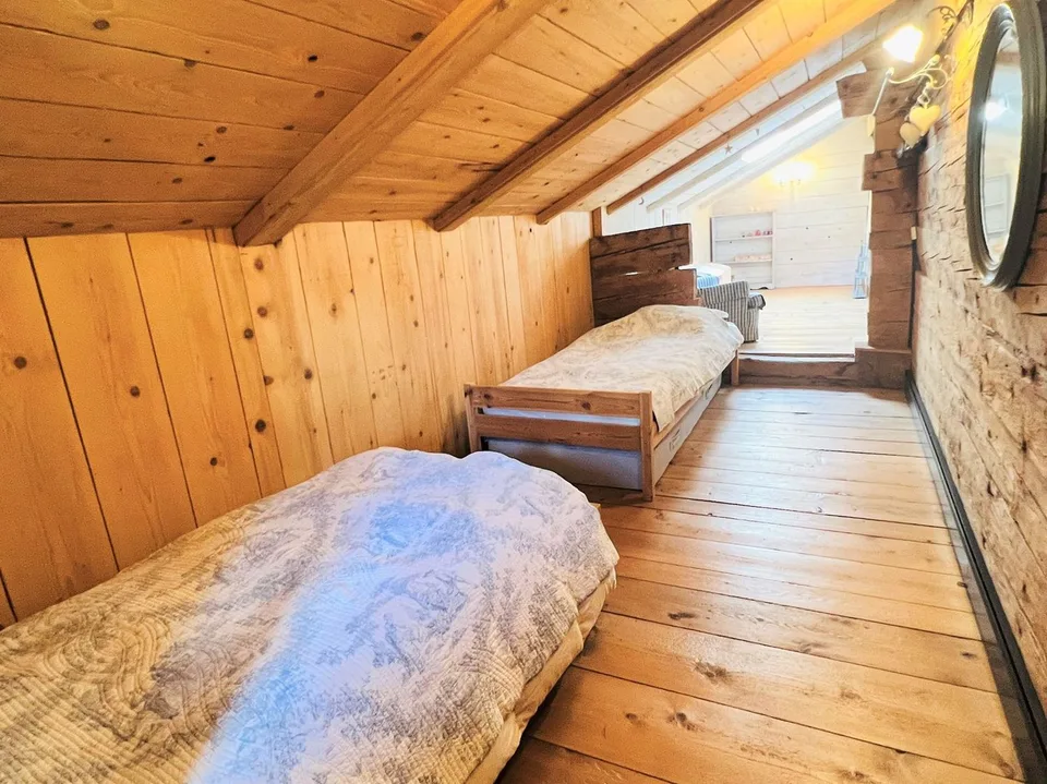 Casa con molto charme di 6,5 camere ristrutturata - Spaziosa e luminosa - Posizione tranquilla – foto 12 di 16