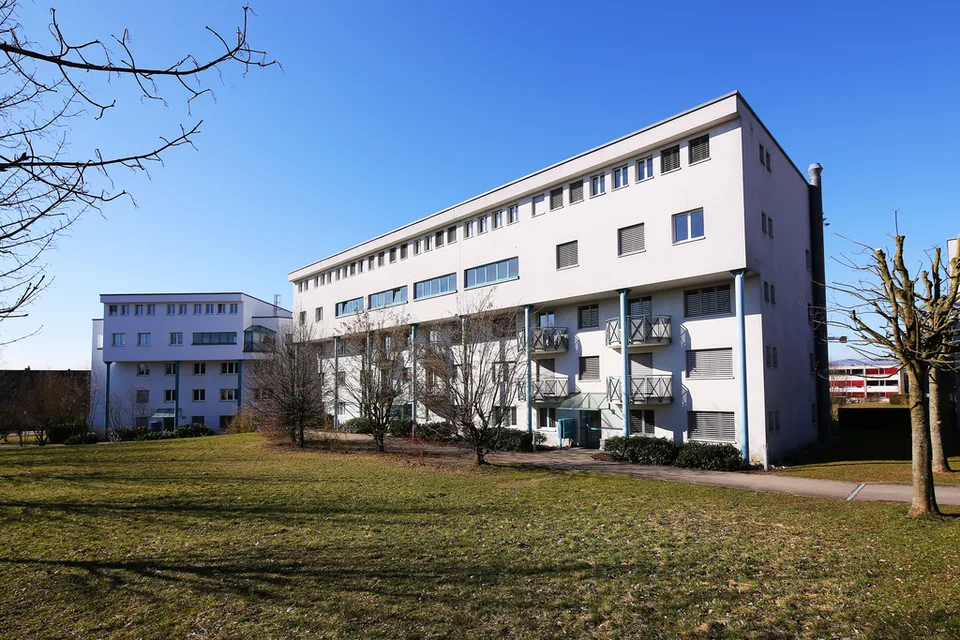 Einstellhallenplätze in Langendorf zu vermieten!