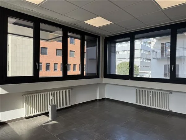 Lugano: Büro 5 Räume – Foto 12 von 13
