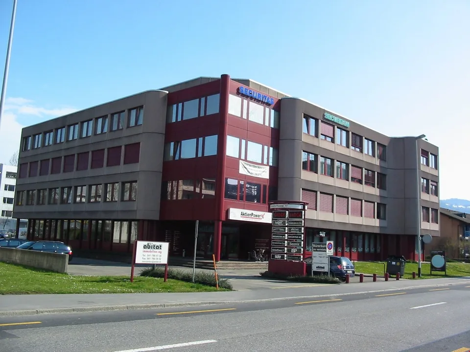 Autoeinstellplatz Zugerstrasse 77, Baar