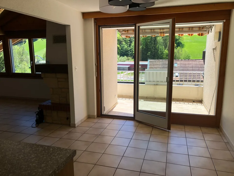 Charmanter 3.5-Zimmer-Wohnung mit großem Balkon