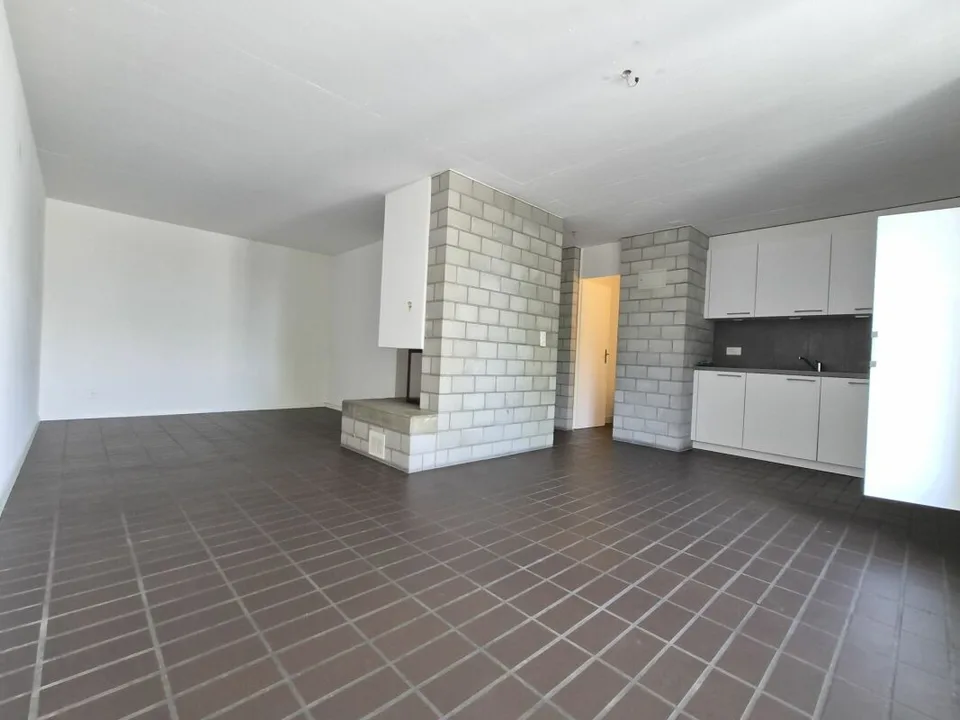 Vier-Zimmer-Wohnung im ersten Stock