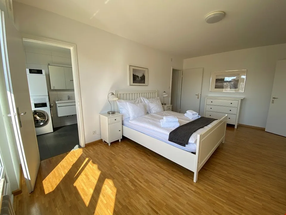 Appartamento al piano superiore con due camere da letto vicino al parco Schützenmatt