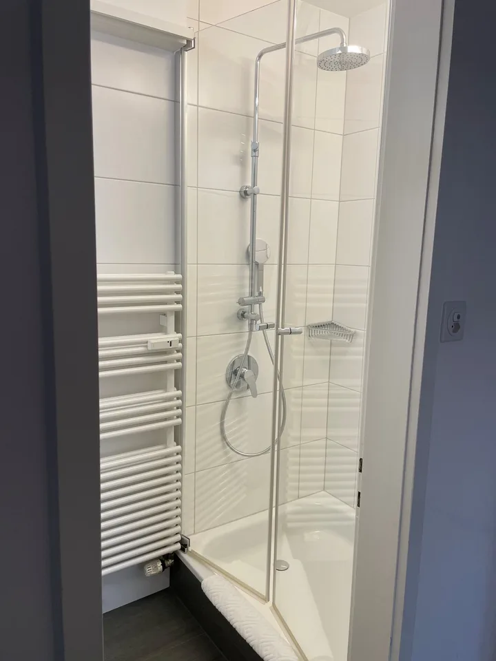 Top-Etage-Zweizimmerwohnung in der Nähe des Schüztenmatt-Parks – Foto 8 von 11