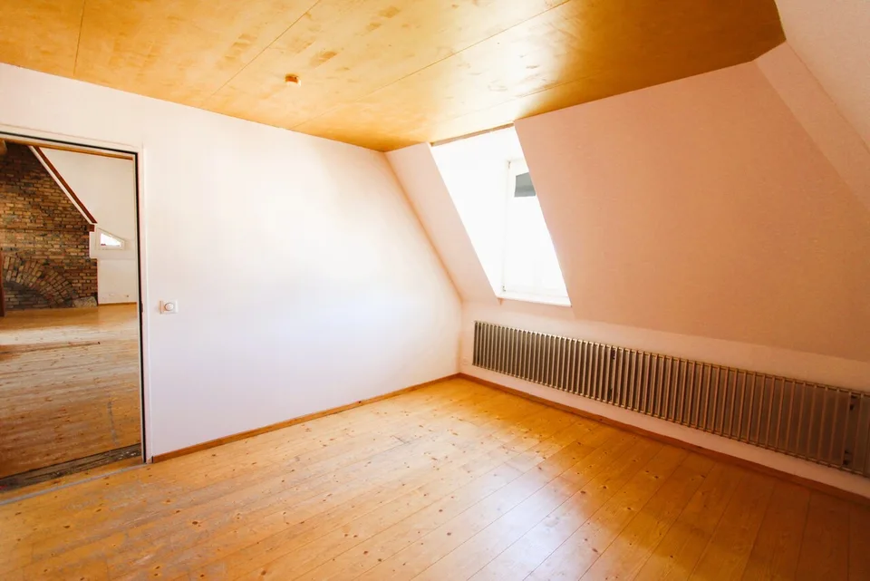 Stimmige 2.5-Dachwohnung mit Galerie und viel Charme